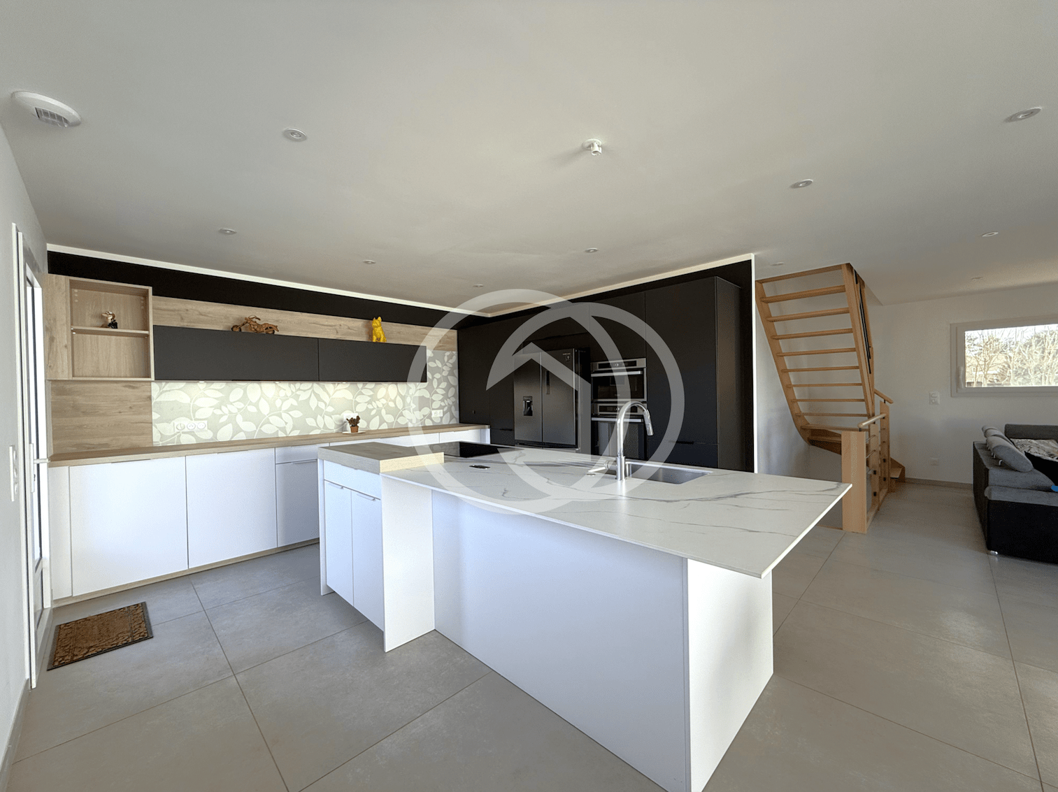 Magnifique maison T5 163m2 avec grand garage et jardin