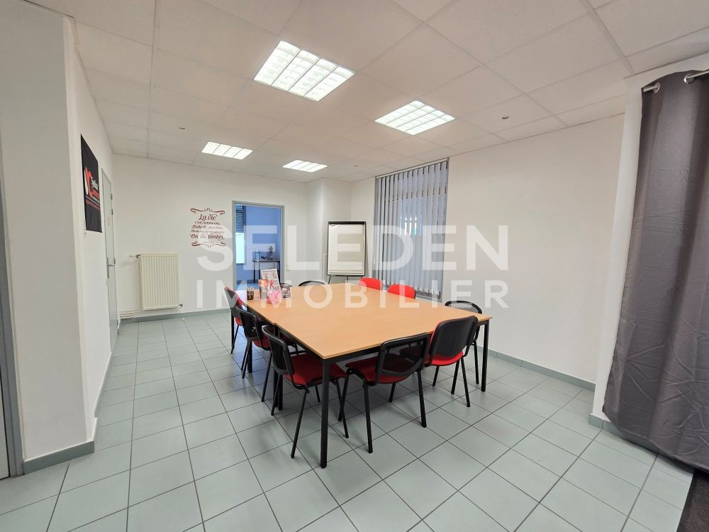 Local professionnel de 92m2 à LOOS EN GOHELLE